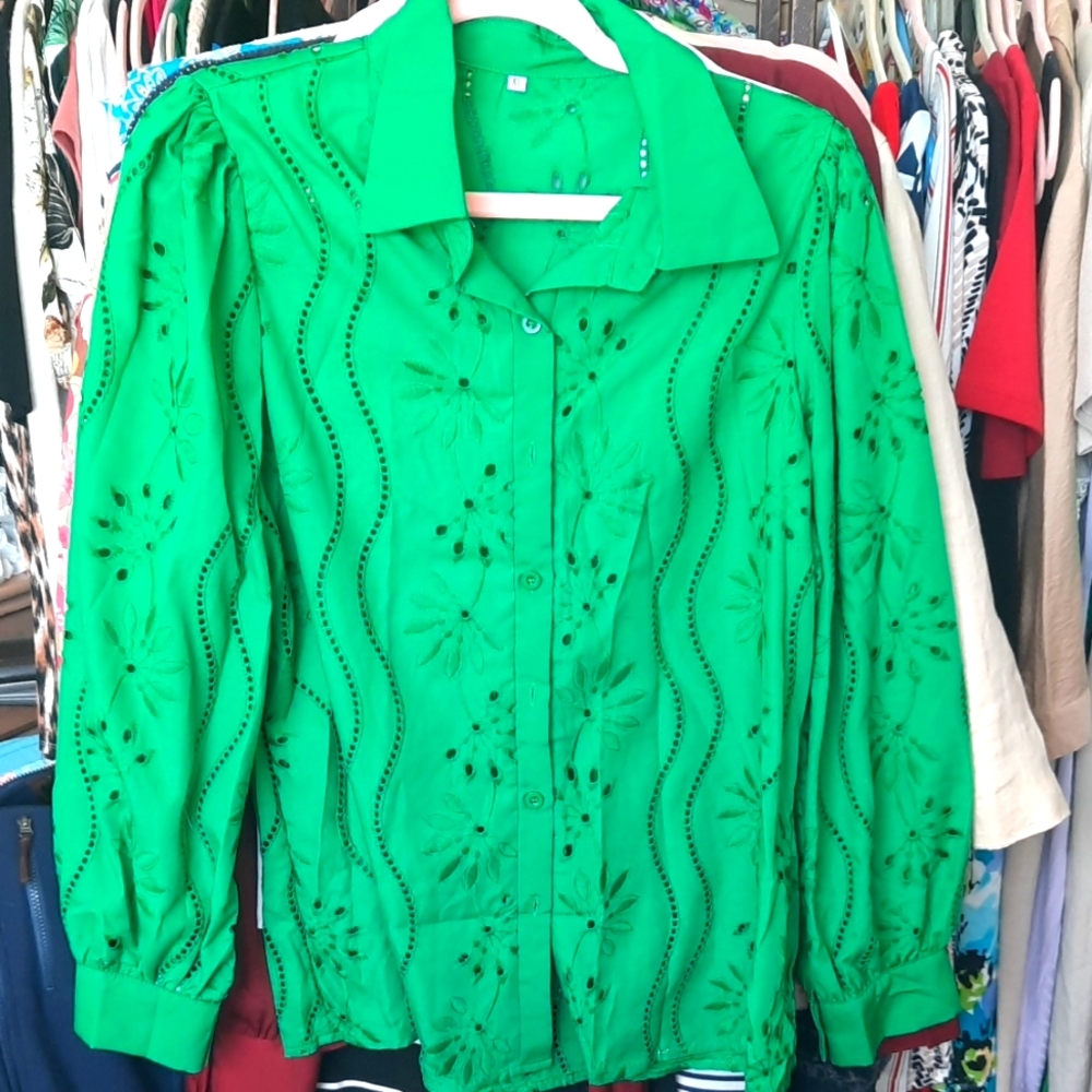 #53 New Embroidery Eyelet Green Top Shirt